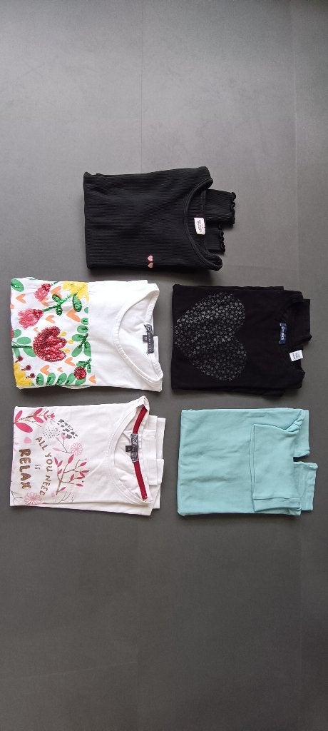 Lot de 5 t-shirts manches longues-taille 10 ans-15 EUR les 5, Enfants & Bébés, Vêtements enfant | Taille 140, Enlèvement, Comme neuf