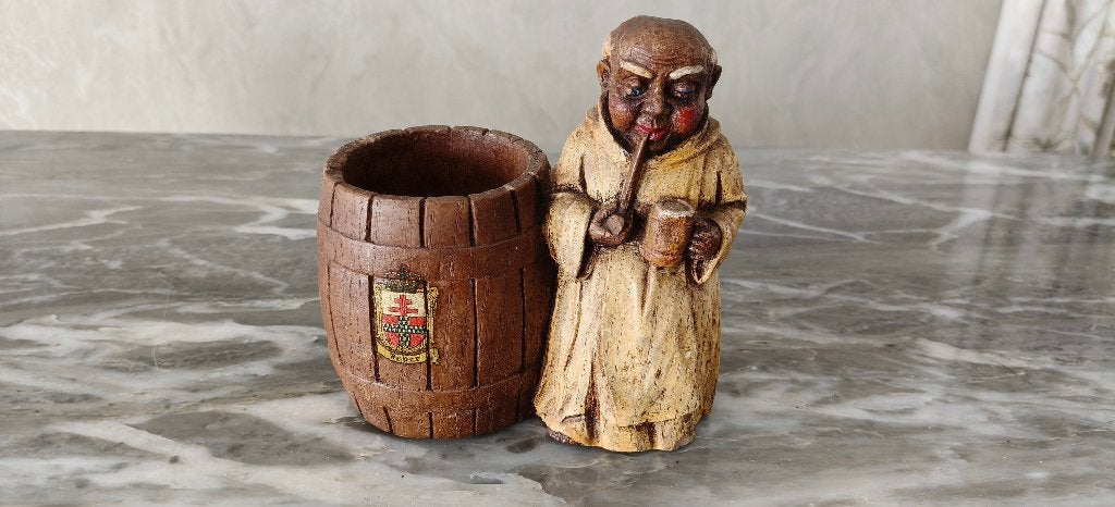 Monnik met bierpul Ieper, Ophalen