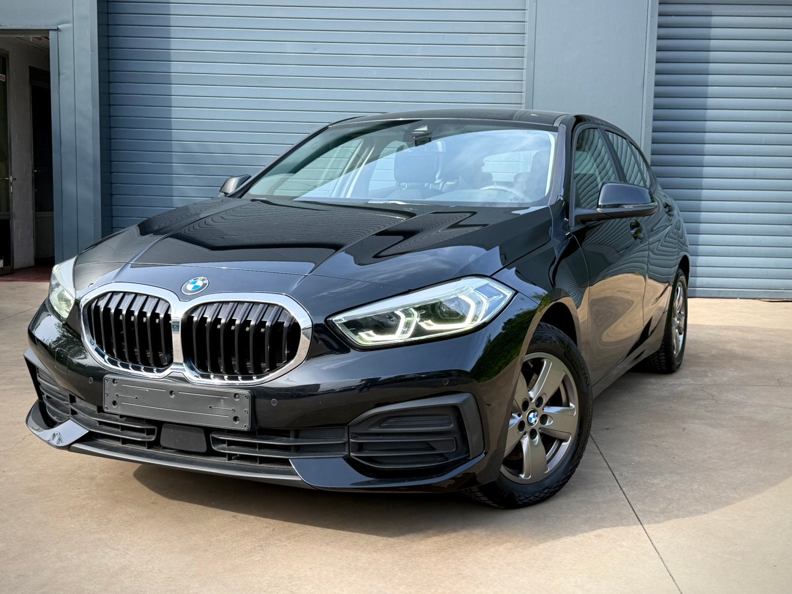 BMW 116 d Zetelverwarming Led CarPlay Navi 12 M Garantie, Autos, BMW, Achat, Entreprise, Garantie prolongée, Entretenue par le concessionnaire