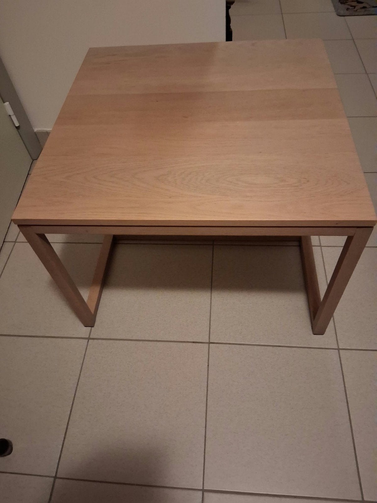 Eiken salontafel, in perfecte staat
Lengte 60 x breedte 60 x, Huis en Inrichting, Ophalen, Zo goed als nieuw, Eikenhout