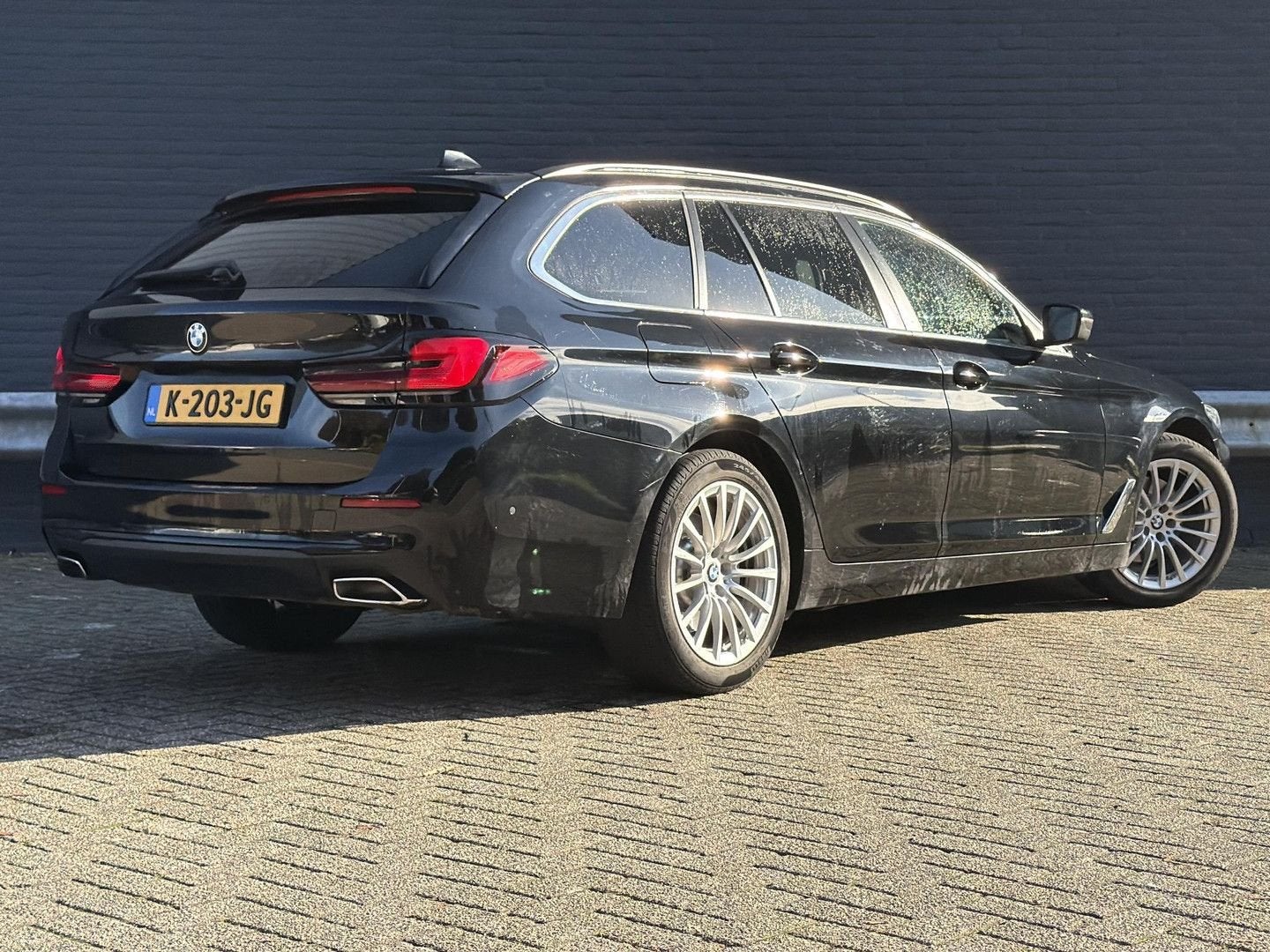 BMW 520 5-serie Touring 520i High Executive Edition | € 14.9, Autos, Ordinateur de bord, Entreprise, Noir, Break