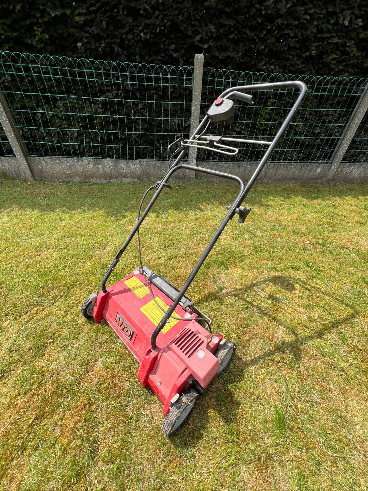 Scarificateur électrique MTD — Pour une pelouse saine, Jardin & Terrasse, Enlèvement, Comme neuf, Électrique