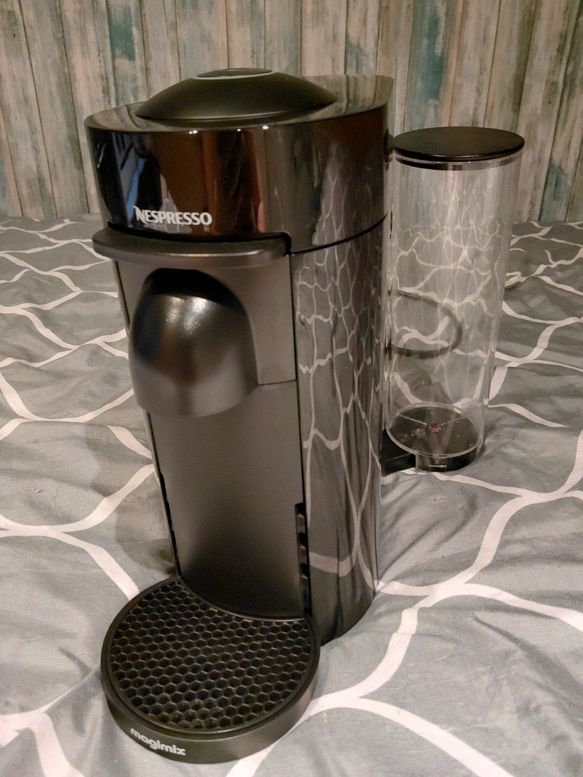 nespresso vertuo plus, Ophalen, Koffiemachine, Zo goed als nieuw, Koffiepads en cups