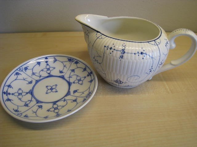 Villeroy & Boch melkkan en schaaltje, horen niet bij elkaar, Antiek en Kunst, Ophalen