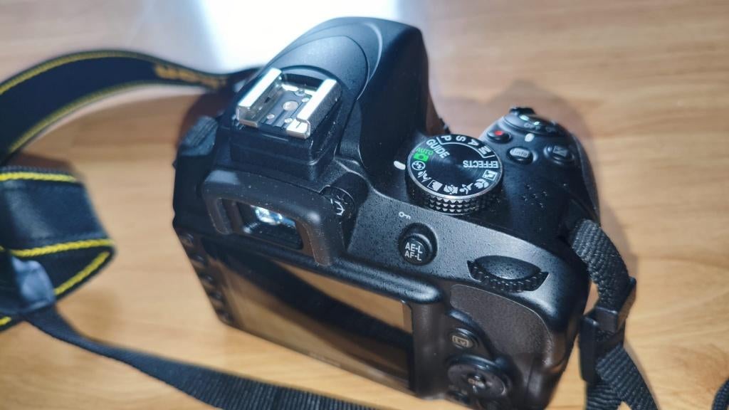 Nikon D3300 comme neuve,  kit complet avec 2 Objectf. Nikkor, Ophalen of Verzenden, Zo goed als nieuw, Nikon