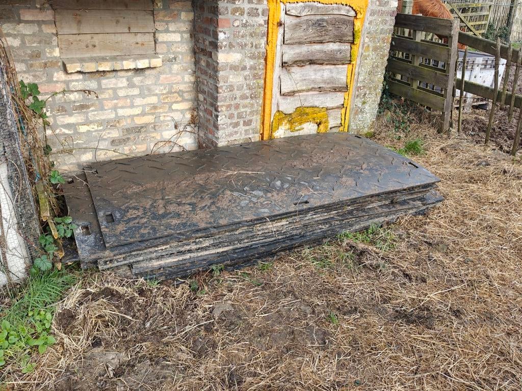 Kunststof rijplaten te huur 240x120, Doe-het-zelf en Bouw, Platen en Panelen, Ophalen