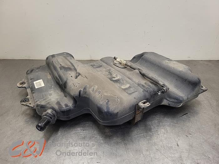 Adblue tank van een Mercedes Vito, Gebruikt, -, Ophalen of Verzenden, -