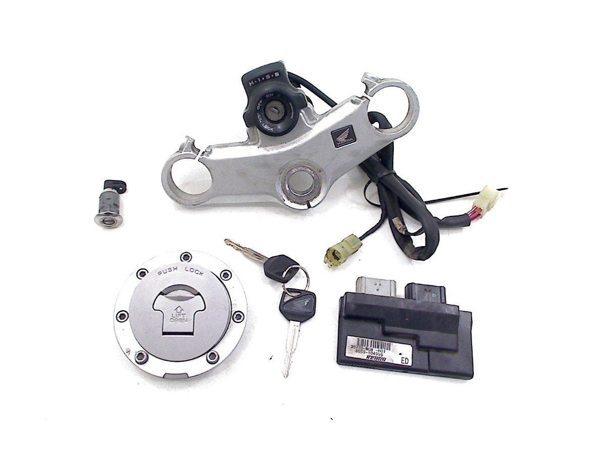 ENSEMBLE DE VERROU ET CYLINDRE DE PORTES Honda, Honda Center GmbH, Utilisé, Info@honda.de, Hanauer Landstraße  222-224
60314  Frankfurt am Main, DE