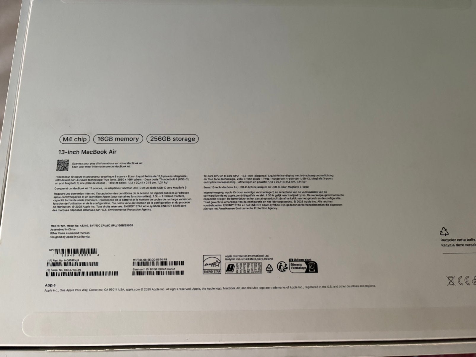 Macbook air 8cycli garantie tot maart 2028, Computers en Software, Ophalen, Zo goed als nieuw, MacBook