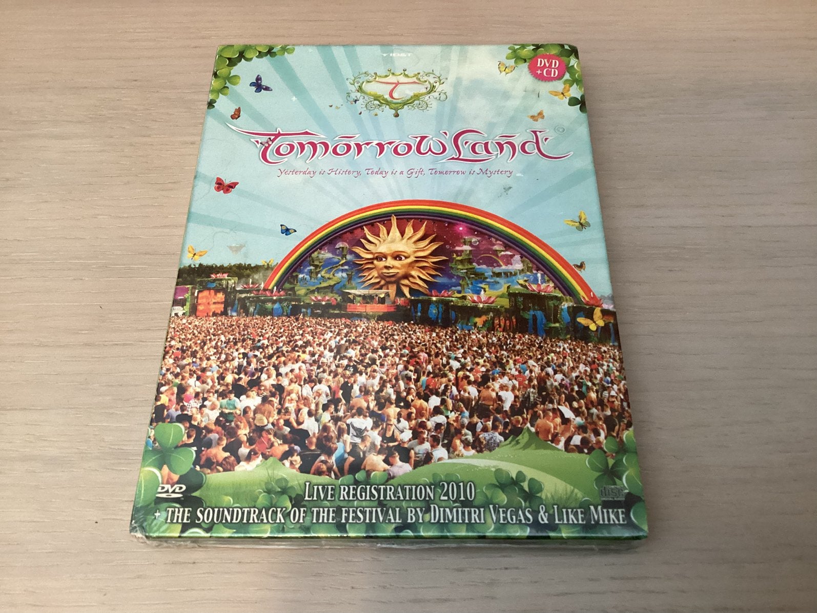 TOMORROWLAND 2010 " LIVE REGISTRATION " CD+DVD " SEALED !, 2010 - 2019, Enlèvement ou Envoi, Dance populaire, Scellé
