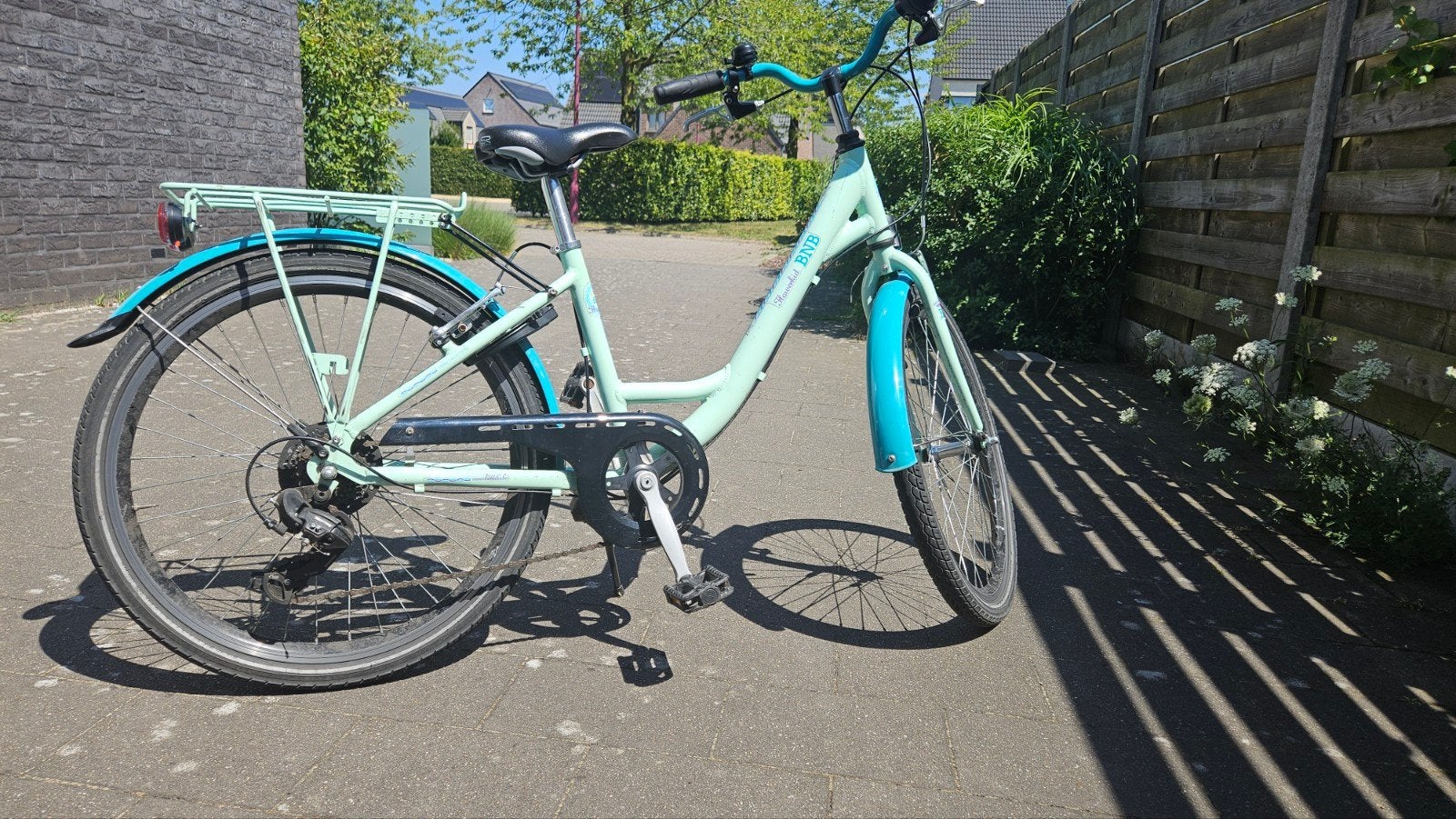 Mooie BNB Flowerkids Meisjesfiets (24 inch), Vélos & Vélomoteurs, Vélos | Tandems, Frein sur jante, Enlèvement, Utilisé, Moins de 10 vitesses