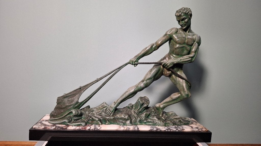 Art deco beeld van naakte visser die net sleept, Antiek en Kunst, Ophalen, Art deco, Beeld, Groen