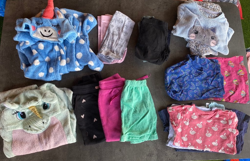 Meisjeskleding maat 98/104, Kinderen en Baby's, Kinderkleding | Kinder-kledingpakketten, Ophalen, Maat 98