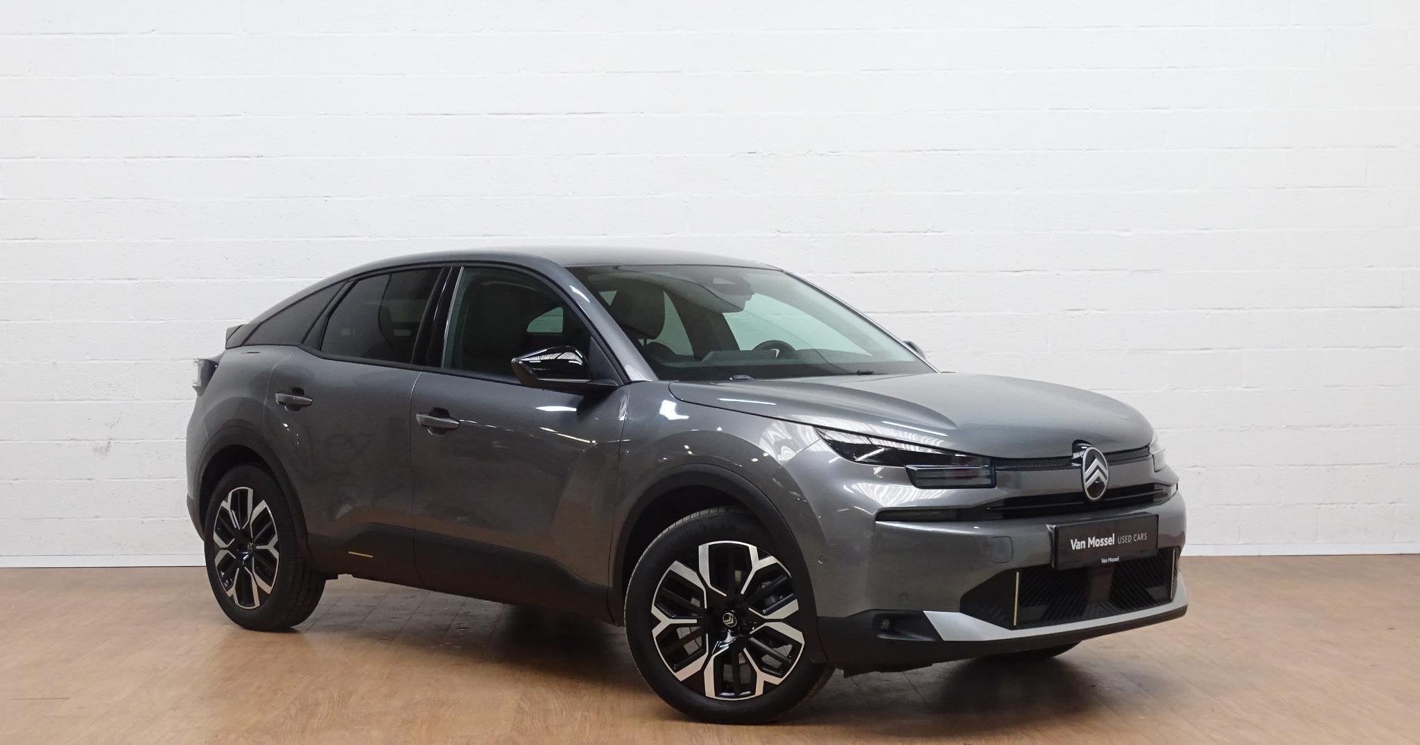 Citroen C4 Hybrid 145 ch Automatic MAX, Stof, Gebruikt, 700 kg, 136 pk