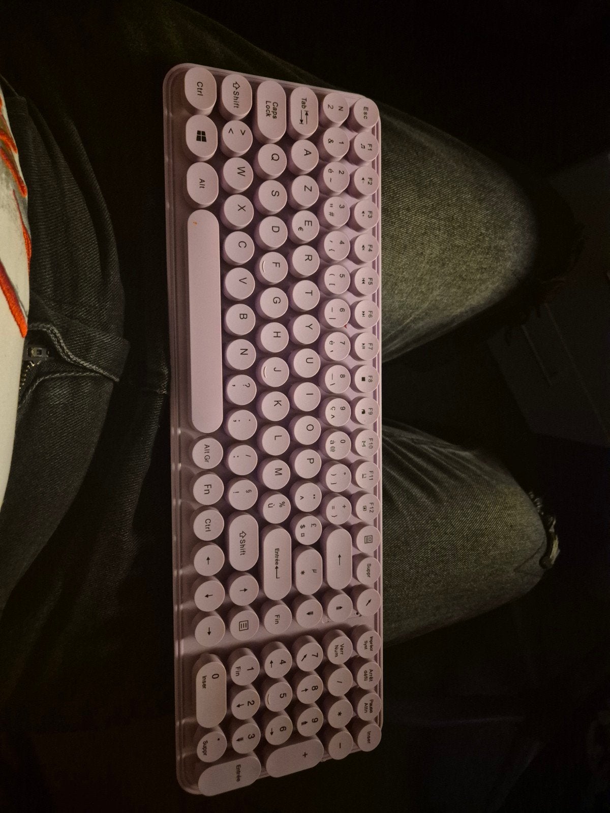 roze keyboard, Enlèvement