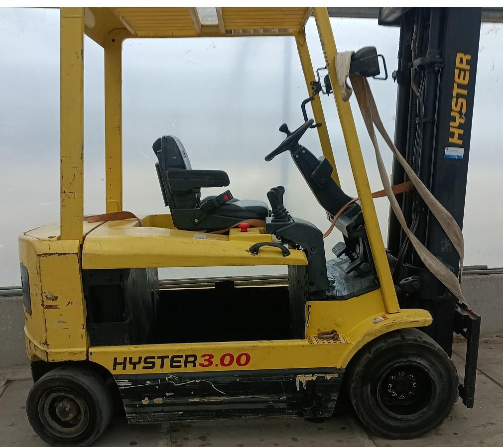 Heftruck electrisch Hyster J3.00XM + TCM FG25 2,5T, Articles professionnels, Machines & Construction | Chariots élévateurs & Transport interne