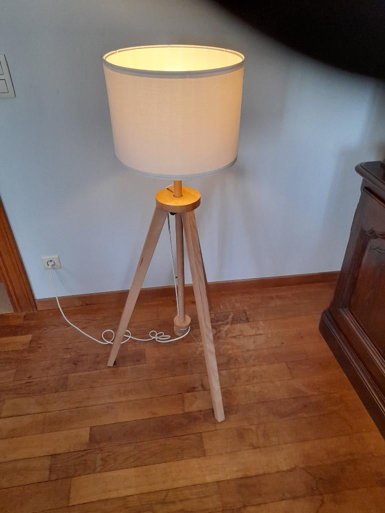 Staan lamp, Huis en Inrichting, Lampen | Vloerlampen, Ophalen, Gebruikt, Hout, 100 tot 150 cm
