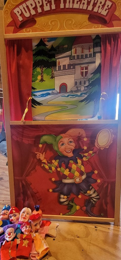 Poppenkast inclusief 7 poppen, Ophalen, Zo goed als nieuw, Overige typen