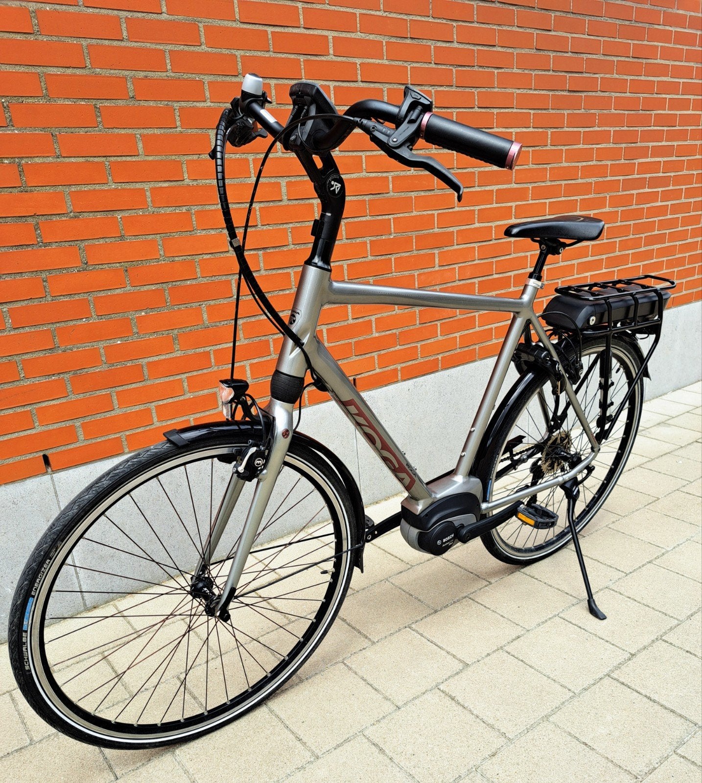 Elektrische fiets middenmotor 2jaar oud, Fietsen en Brommers, Elektrische fietsen, Ophalen, Nieuw, 50 km per accu of meer