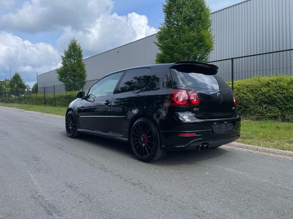 Unique GTI à vendre, 371 kW, Entreprise, Boîte manuelle, Noir