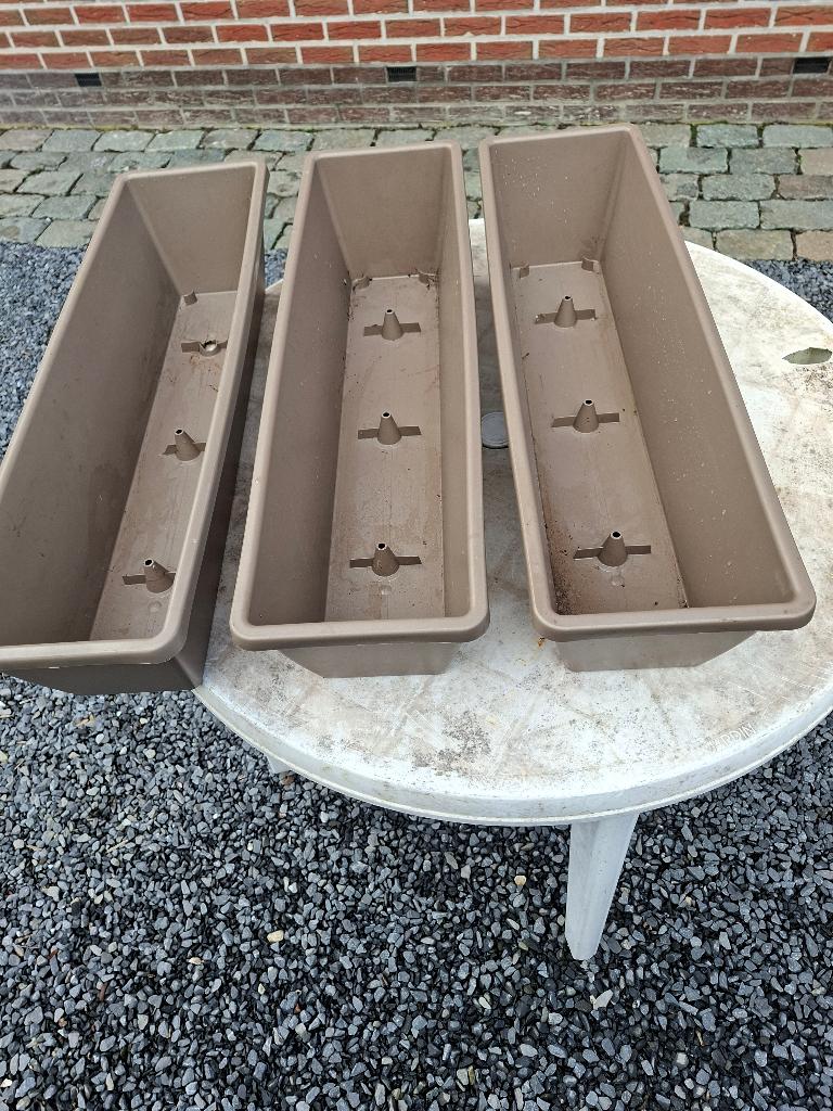drie bloembakken, Tuin en Terras, Bloembakken en Plantenbakken, Ophalen, Kunststof, Gebruikt, Minder dan 30 cm