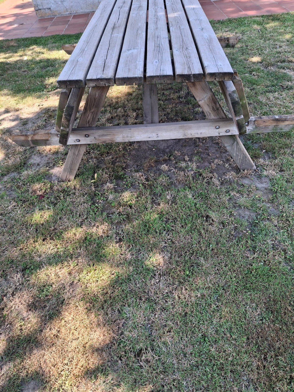Piknictafel, Enlèvement