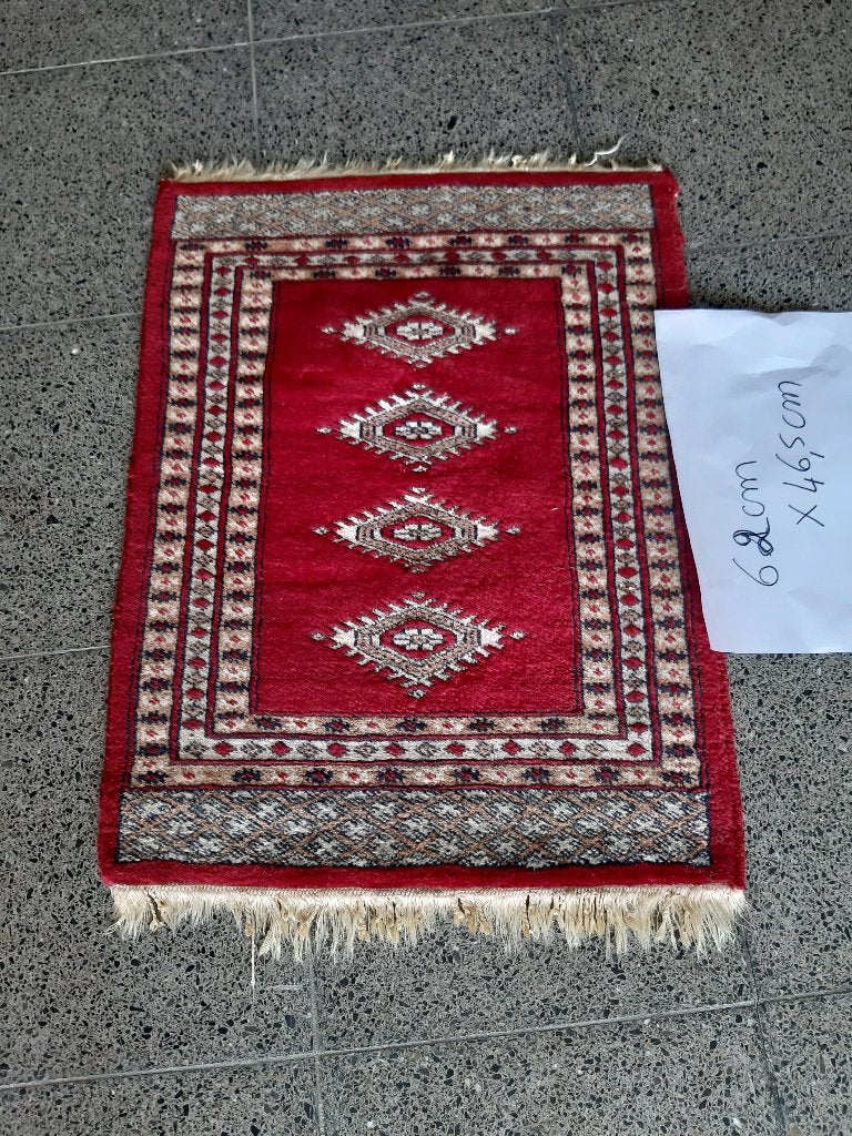 tapis divers, Enlèvement