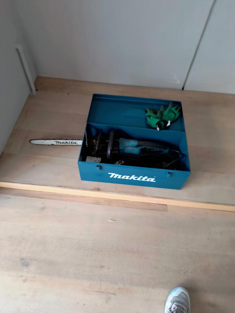 Kettingzaag makita, Sport en Fitness, Biljarten en Poolen, Ophalen