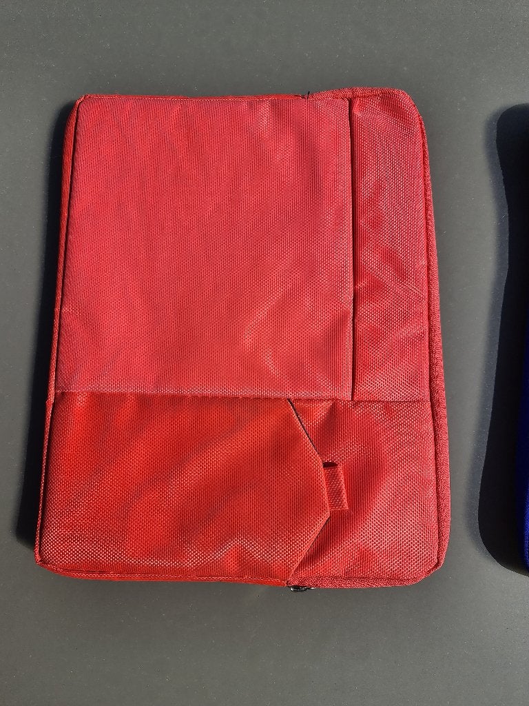 rode beschermhoes, draagtas voor ipad of tablet, Ophalen, Zo goed als nieuw