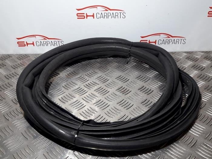 Portierrubber 2Deurs links van een Ford KA, Gebruikt, -, -, Ophalen of Verzenden