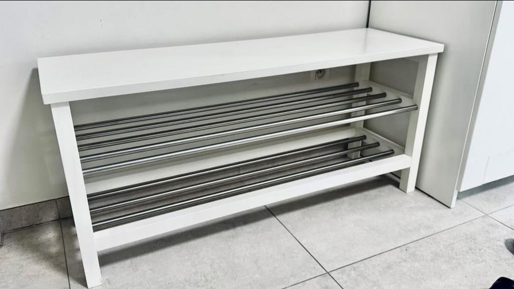 schoenenrek Ikea, Ophalen
