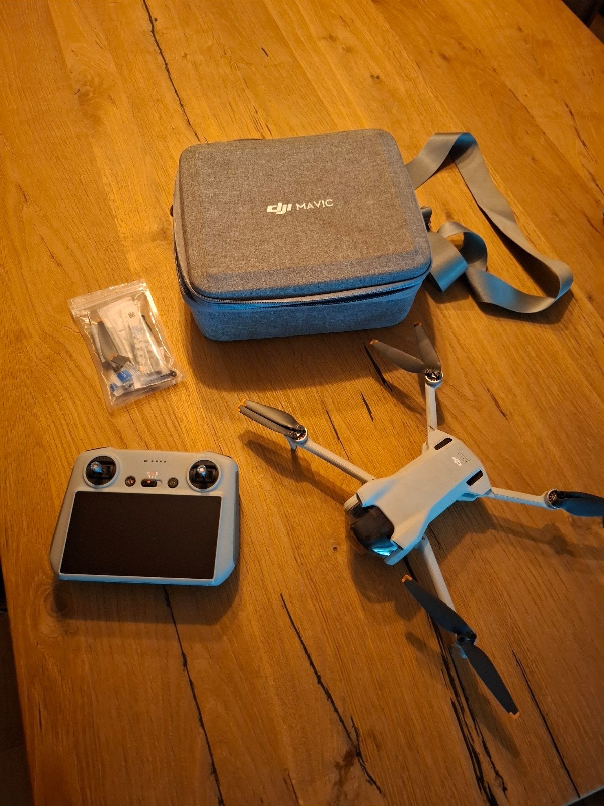 DJI Mini 3, Neuf, Moins de 250 g, Qualité supérieure, 1 à 5 km