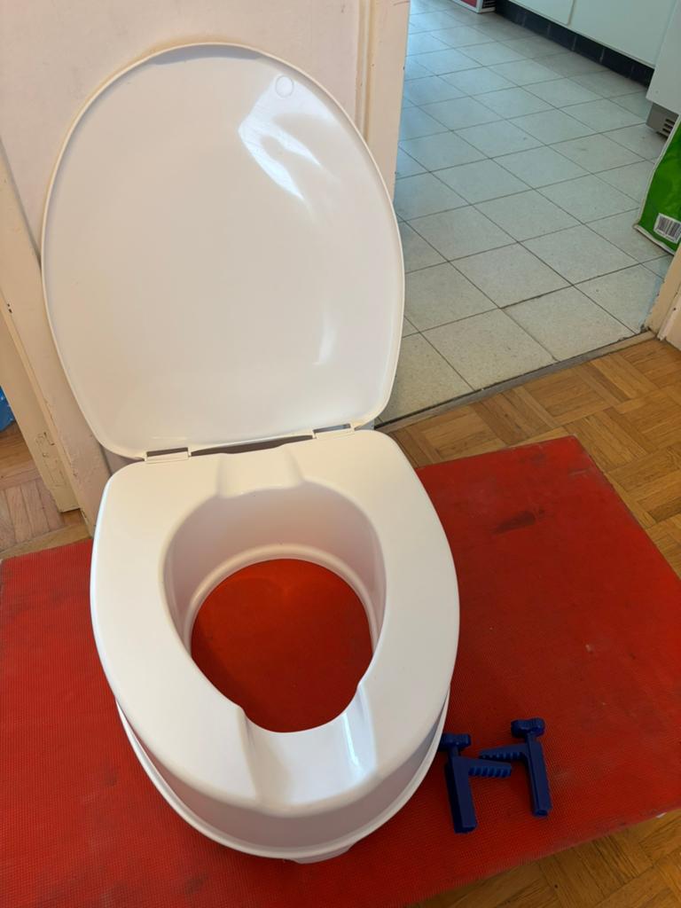 Réhausseur de toilettes – Bon état, Divers, Matériel Infirmier, Utilisé, Enlèvement