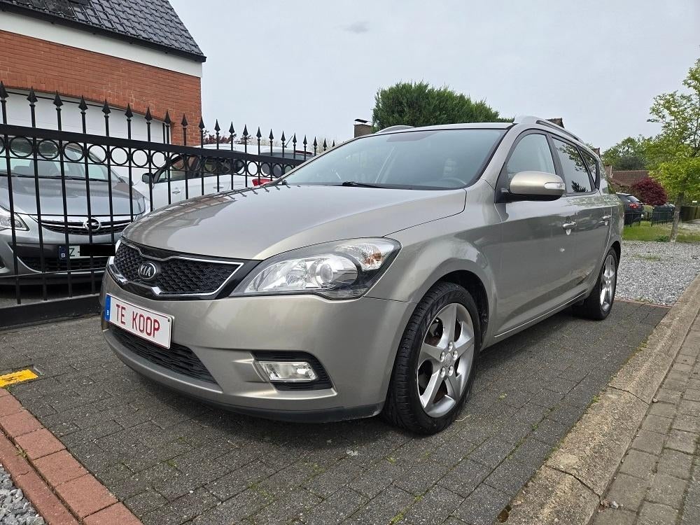 KIA Cee'd SW 1.6i Sport ISG EcoDynamics, Voorwielaandrijving, Stof, 4 cilinders, Beige