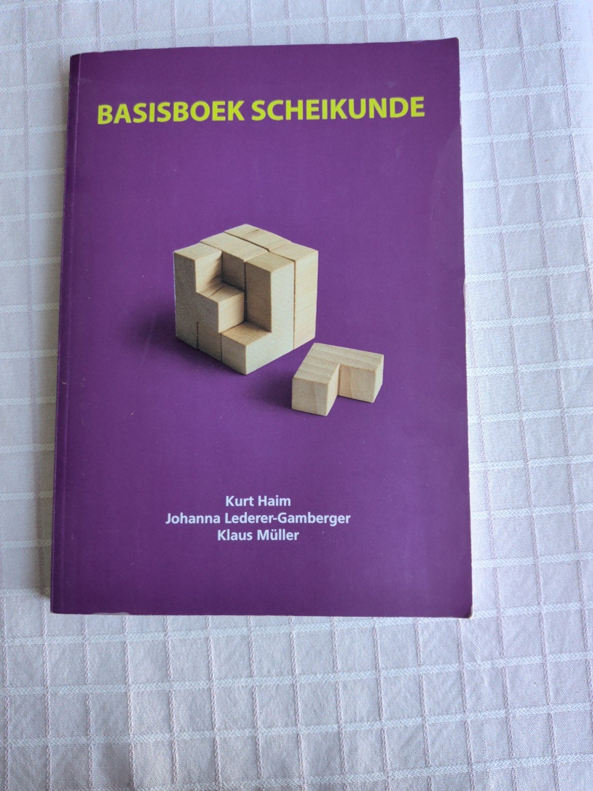 Kurt Haim - Basisboek scheikunde, Boeken, Ophalen of Verzenden, Natuurkunde, Kurt Haim; Johanna Lederer-Gramberger; Klaus Müller