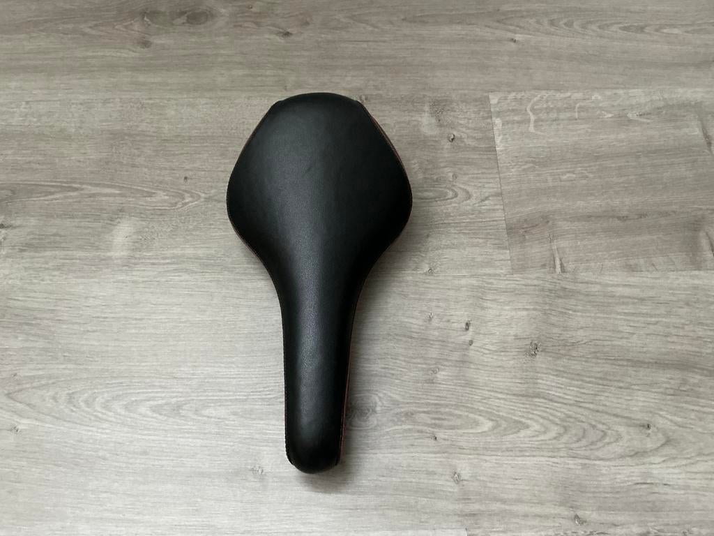 Koga fietszadel voor damesfiets, Ophalen, Zo goed als nieuw