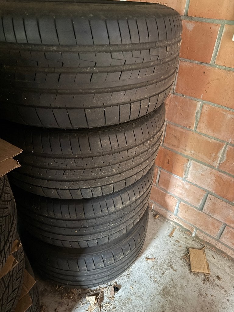 Set banden BMW M5 (voor + achter) – 400 euro, Autos : Pièces & Accessoires, Pneus & Jantes, Véhicule de tourisme, Pneus été, 21 pouces