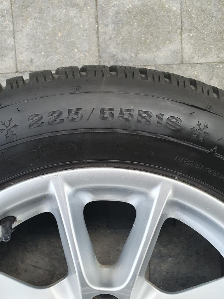 2 winterbanden 225/55/R16, Auto-onderdelen, Banden en Velgen, Ophalen, Winterbanden, Velg(en)