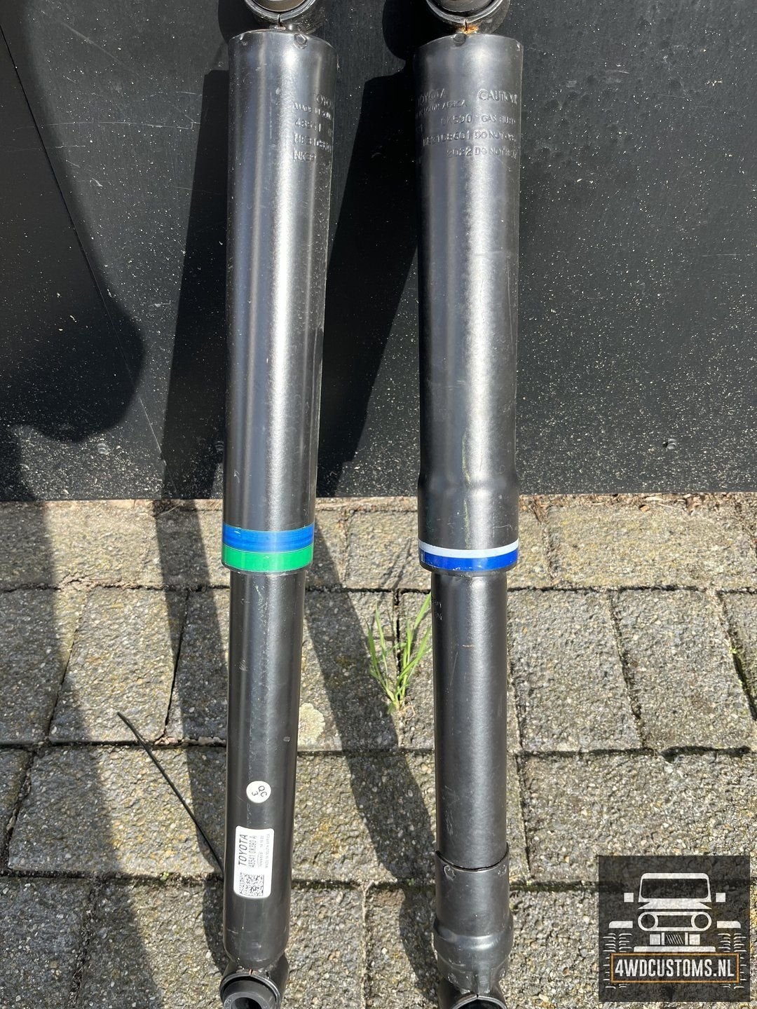 Schokbreker achter Toyota hi lux  SET L/R SAMEN € 99 PER STU, Ophalen, -, -, Nieuw