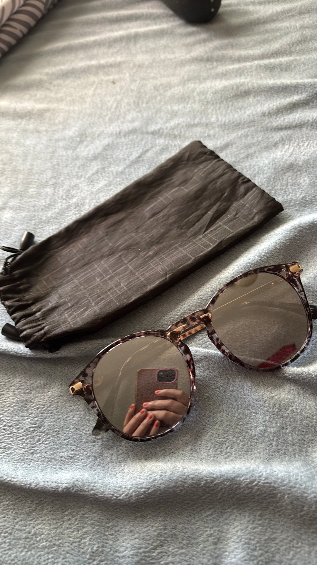 Brand new H&M women sunglasses + pocket, Enlèvement, Neuf