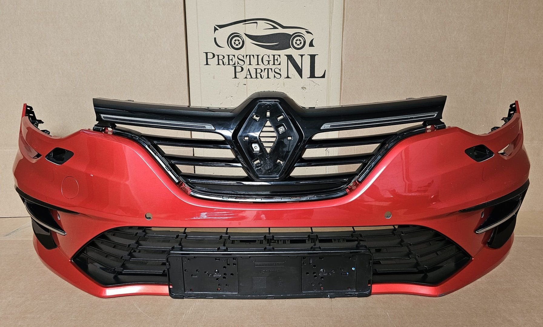 RENAULT MEGANE 4 IV FACELIFT VOORBUMPER BUMPER 620220472R, Auto-onderdelen, Gebruikt, -, Voor, Ophalen of Verzenden