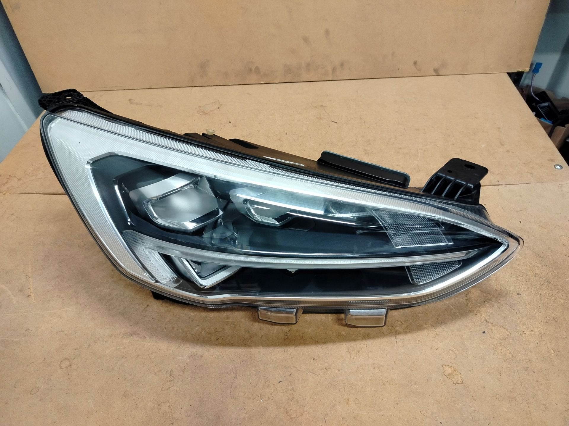 Ford Focus Koplamp JX7B-13E014-AE, Gebruikt, Info@ford.com, Ford, Ford Motor Company