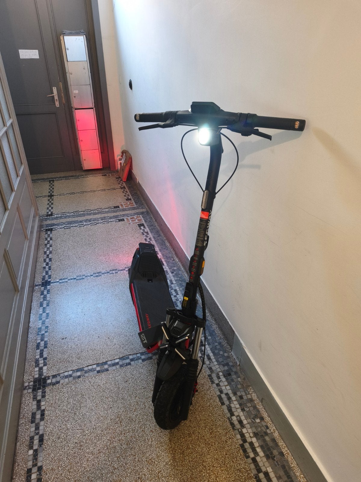 Segway Ninebot ZT3 Pro – Excellent état – 125 km, Enlèvement, Comme neuf, Step électrique (E-scooter), Segway Ninebot