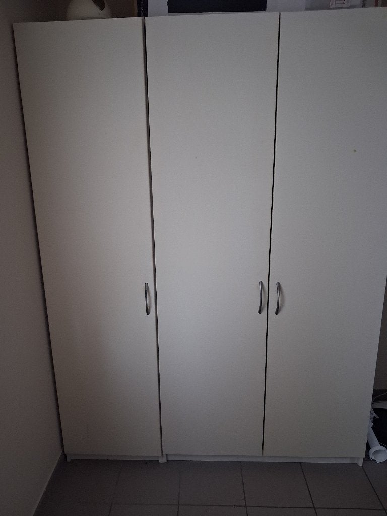 garde robe 3 portes, Maison & Meubles, Enlèvement, Utilisé, Avec tablette(s)