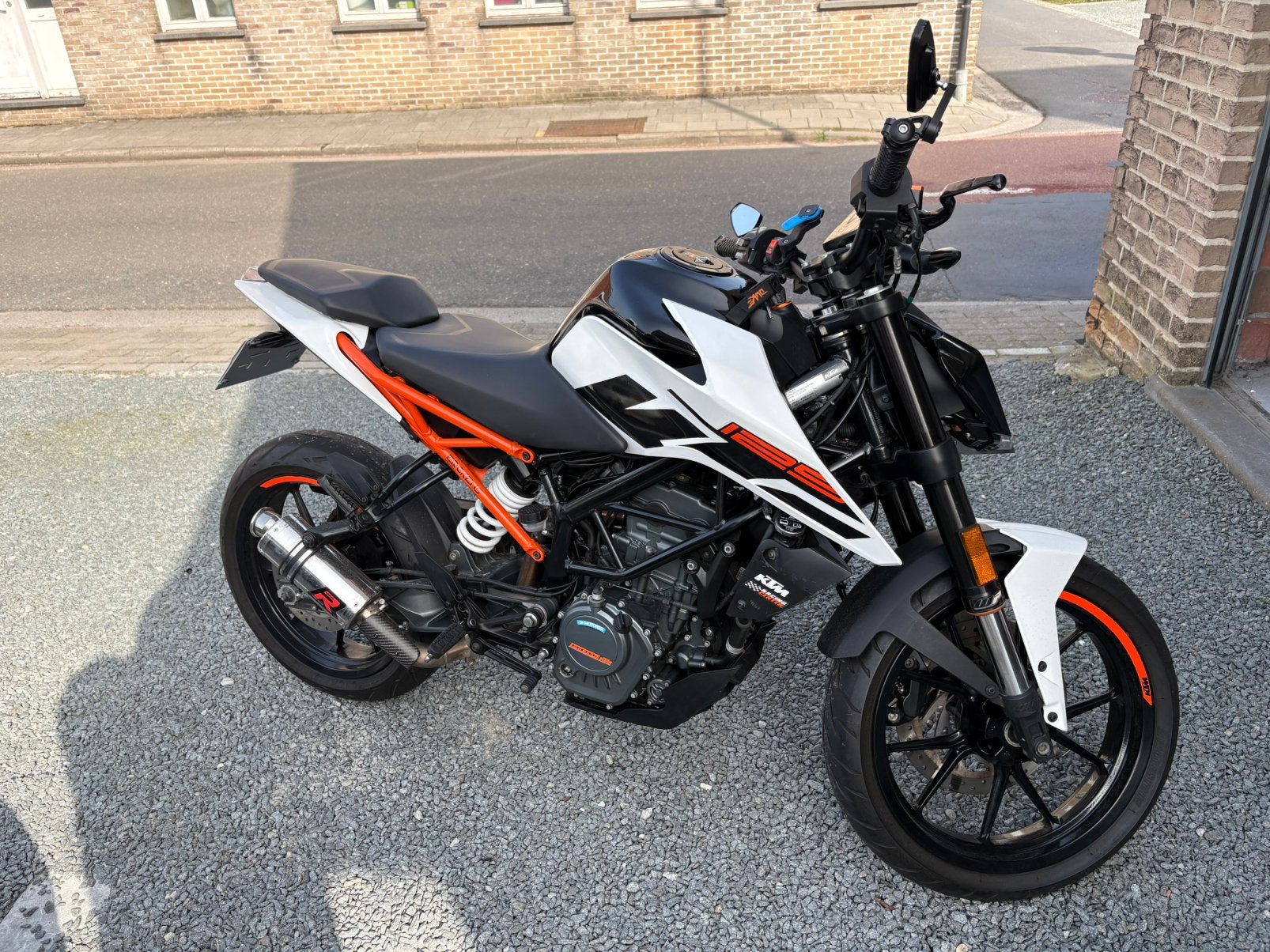 Ktm duke 125 cc, Ophalen, Zo goed als nieuw