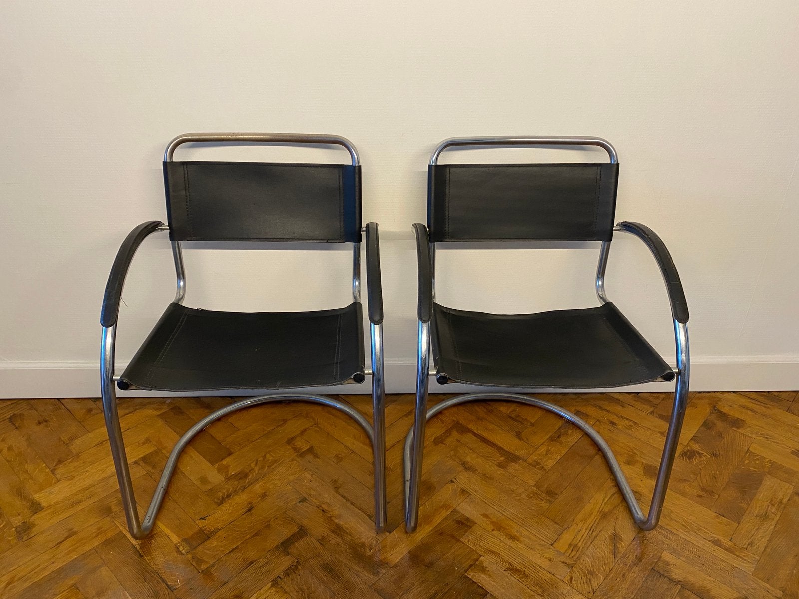 Vintage stoelen, Huis en Inrichting, Stoelen, Ophalen, Gebruikt, Twee, Zwart
