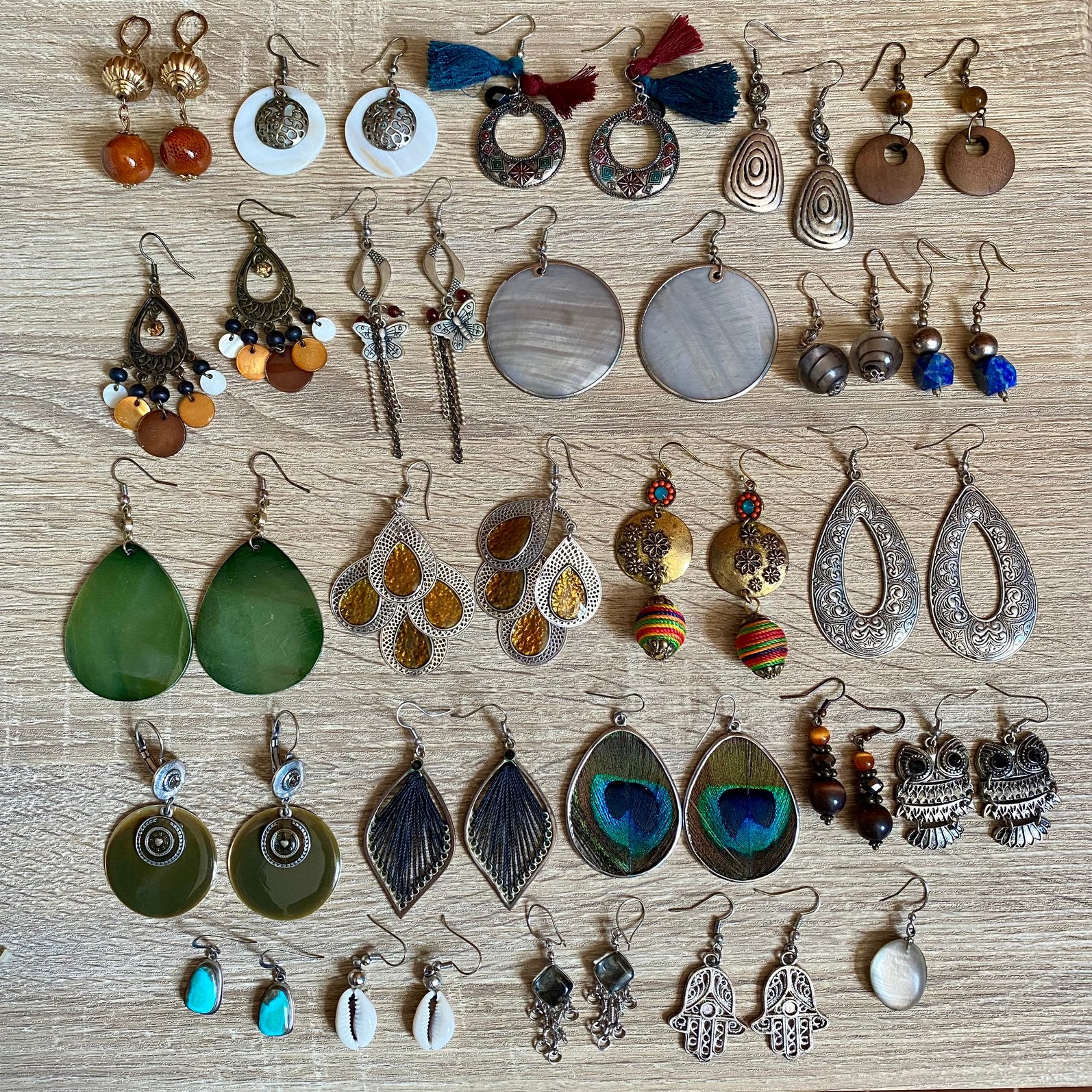 66 paar hangers en stekers oorringen, Hangers, Bruin, Ophalen of Verzenden, Zo goed als nieuw