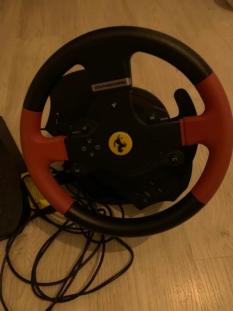 Ferrari stuur mrt gaspedalen, Ophalen, Zo goed als nieuw, Stuur of Pedalen, PlayStation 4