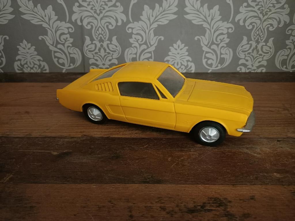 Plastic: Ford Mustang Fastback (1965) 30cm, Verzenden