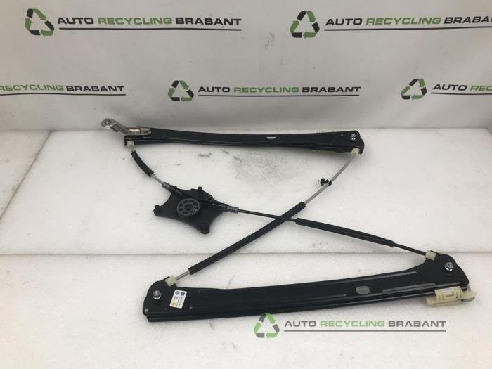 Mécanique vitre 4portes avant droite d'un Volkswagen Tiguan, -, 3 mois de garantie, Utilisé, -